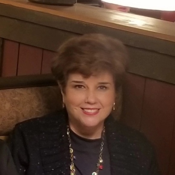 Meet your Posher, Sylvia - Picture 1 of 1